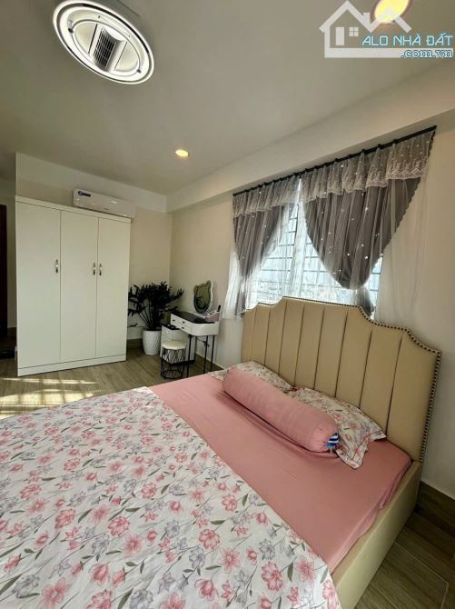 BÁN NHÀ MT ĐƯỜNG SỐ - SÁT MT MAI VĂN VĨNH - TÂN KIỂNG - 7 TẦNG - DTSD 318m2 - 11PN - SHR - 2