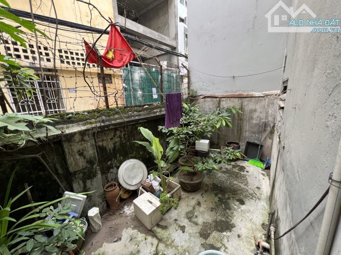 Liễu Giai, 71m, 2 mặt ngõ ô tô, Khu cán bộ, An ninh tốt, Sổ vuông vắn, Mặt tiền rộng đẹp - 2
