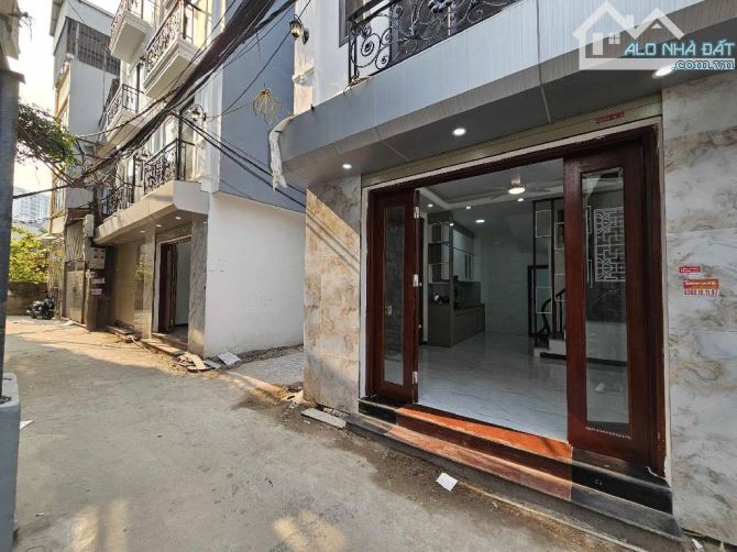 💯 CHỈ HƠN 5 TỈ 💥 BÁN NHÀ PHÚC LỢI - LONG BIÊN 30M² - NGÕ THÔNG - Ô TÔ ĐỖ CỬA 🚗 - 2