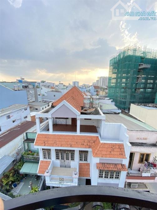 Hàng Hiếm Phân Khúc Vàng Nhà Nguyên Hồng , ( DT 4,5x13m) 5 Tấm Có Thang Máy - 2