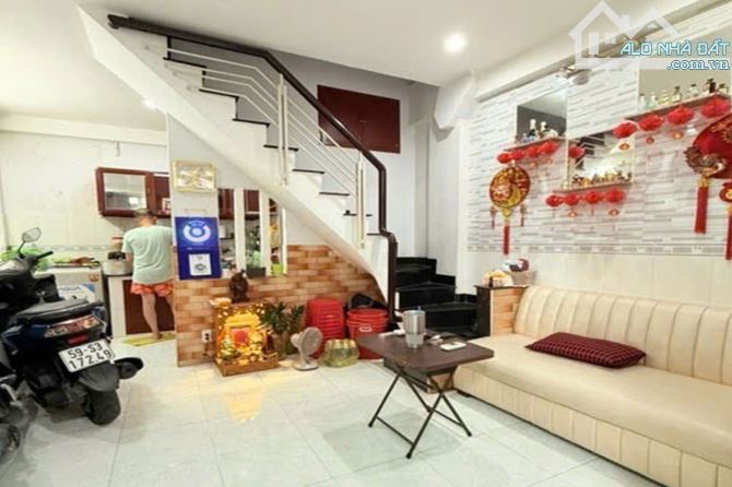 Bán nhà hẻm, Lê Quang Định, Bình Thạnh, 25 m² (4m x 6m), 2 tầng - Giá 3.8 tỷ TL - 2