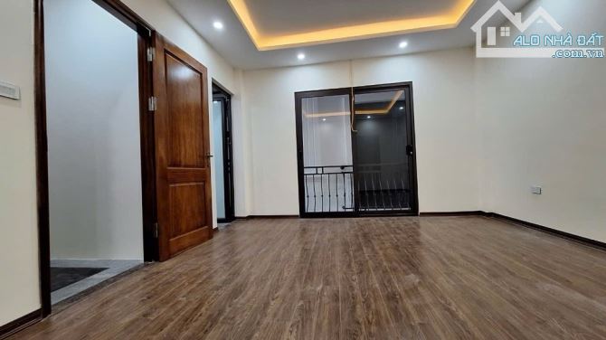 BÁN NHÀ ĐẠI ĐỒNG - ĐÔNG ANH - MẶT TIỀN Ô TÔ ĐỖ CỬA - 2