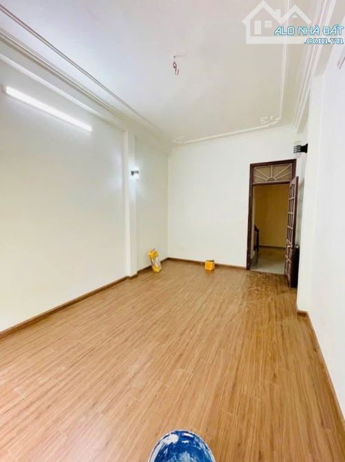 Bán nhà mới 32m2 Phố Phú Thượng xây 5 tầng 3 ngủ khép kín - 2