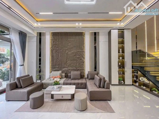 Chủ Bán Gấp Nhà 1 trệt 2 lầu  – GIá Chỉ 3 Tỷ 700 Triệu - 2