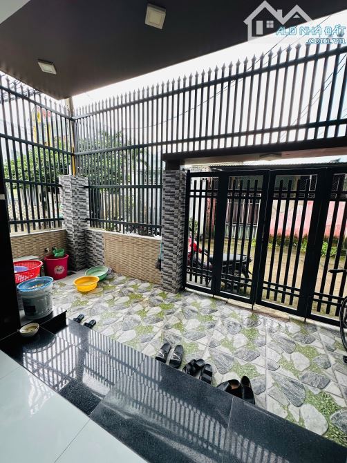 Bán nhà 2 mặt tiền Trần Duy Chiến đường oto chạy vi vu giá tốt - 2
