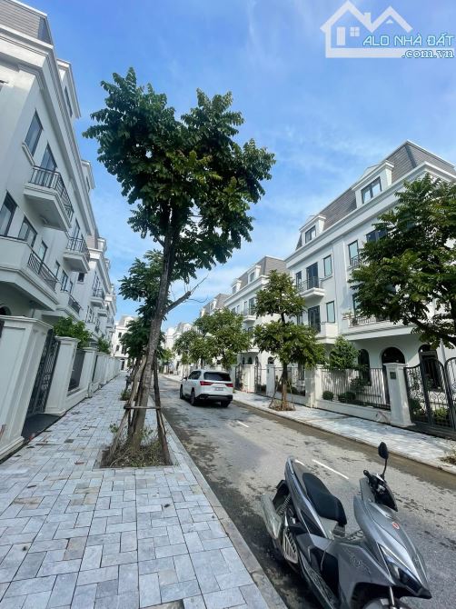 Bán gấp siêu phẩm biệt thự 170m2,4 tầng,mặt tiền 8,5m Dương Nội - 2