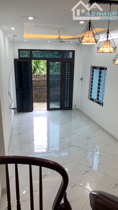 NHÀ XÂY MỚI  35m2, 5T, GIÁ 3,9 tỷ, Ô TÔ ĐỖ CỔNG ,CĂN GÓC 3 THOÁNG - 2