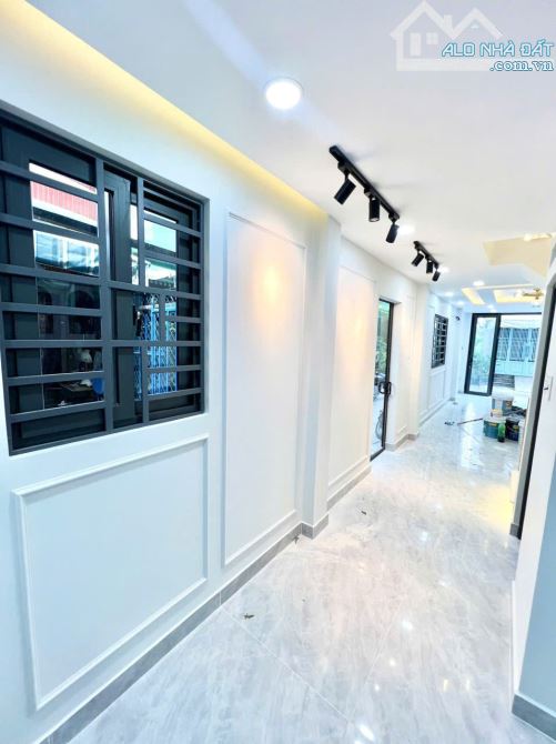 Nhà mới Quận 06 Hẻm Xe Hơi Ra Vô Gốc 2 Mặt Tiền Hiện Hữu không lộ giới P10 Q6 LH Toàn - 2