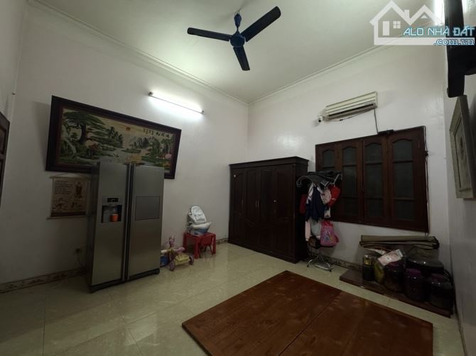 Bán Nhà Mặt Ngõ Văn Quán Ô Tô Ngủ Trong Nhà – 82m² – Mặt Tiền 9.2m – Bán Đất Tặng Nhà 3 Tầ - 2