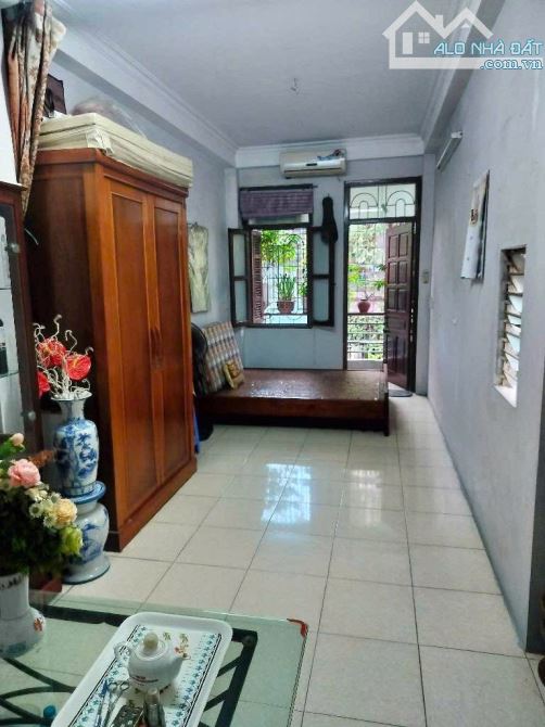 Mặt Ngõ Cẩm Văn, Ngõ Thông Ra Đê La Thành, Dt 45m, 4 Tầng, Mt 4.1m, Giá Hạ 8.6 Tỷ - 2