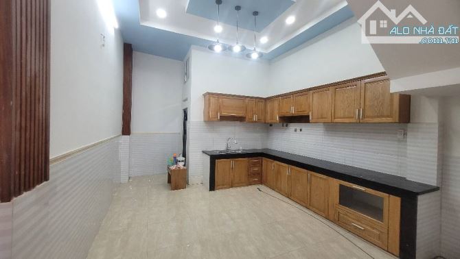 NHÀ ĐẸP 3 TẦNG NGAY HƯƠNG LỘ 3- HẺM THÔNG 26/3 CẠNH AEON TÂN PHÚ- 56M2(4×14)- CHỈ HƠN 5 TỶ - 2