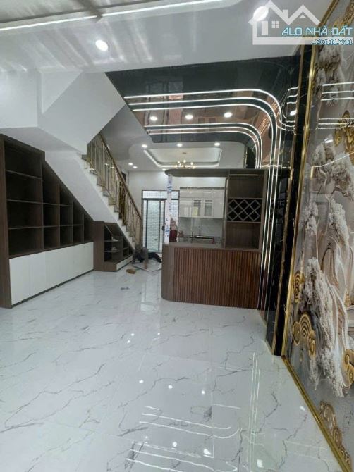 SIÊU PHẨM NHÀ 3TẦNG FULL NỘI THẤT CHỈ XÁCH VALI VỀ Ở,DT58M SÁT CHỢ LONG TRƯỜNG,HẺM 8M Q9 - 2