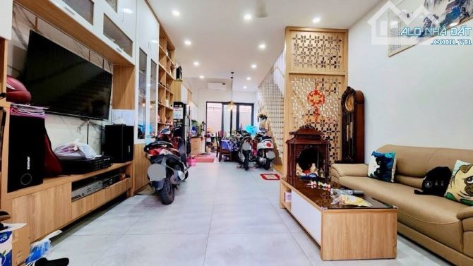 Siêu Phẩm Quận Tân Phú - Đường Tân Sơn Nhì - 4 Tầng - DT 60m2 - HXT Thông - Nhỉnh 9 Tỷ - 2