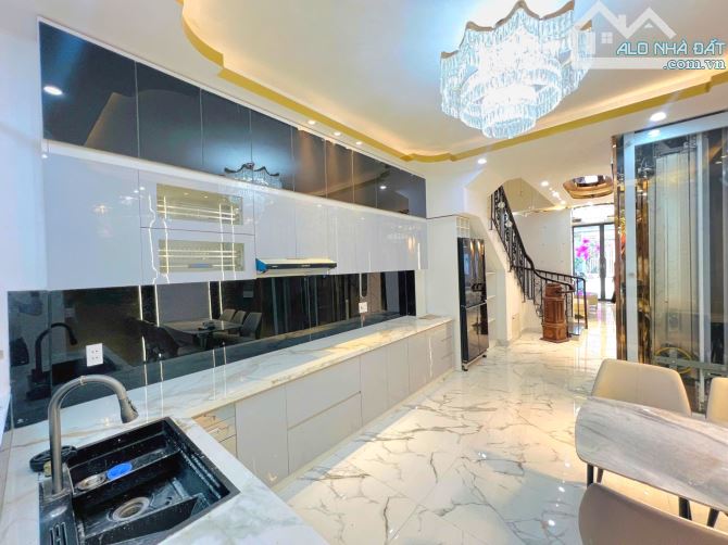 Bán Nhà Đẹp, Thang Máy, Hẻm Xe Hơi Huỳnh Thị Đồng, 80m2, 4 Tầng, Chỉ 9 Tỷ 8, Thị Trấn Nhà - 2