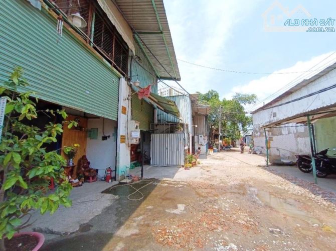 Bán Nhà Xưởng KD Sản Xuất DT 210m2 - Đường Hương Lộ 2 - Bình Trị Đông A - HXT - Nhỉnh 7 tỷ - 2