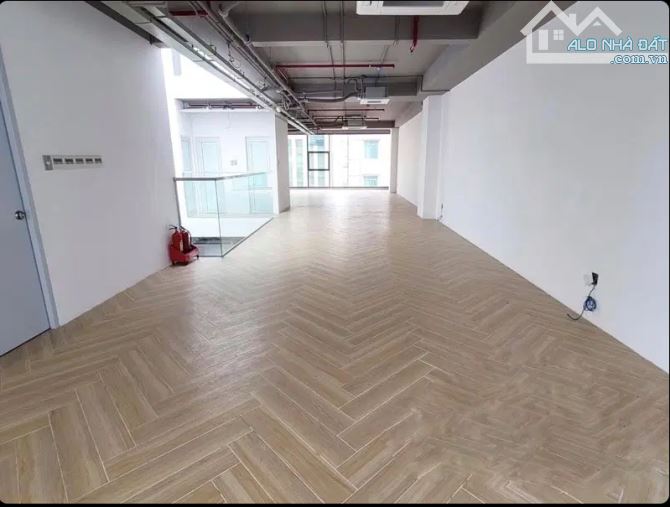 TOÀ NHÀ VP 1,700 M2- MT NAM KỲ KHỞI NGHĨA( NGAY DINH ĐỘC LẬP)- DT: 8,5X40- 7 TẦNG- 260 TỶ - 2
