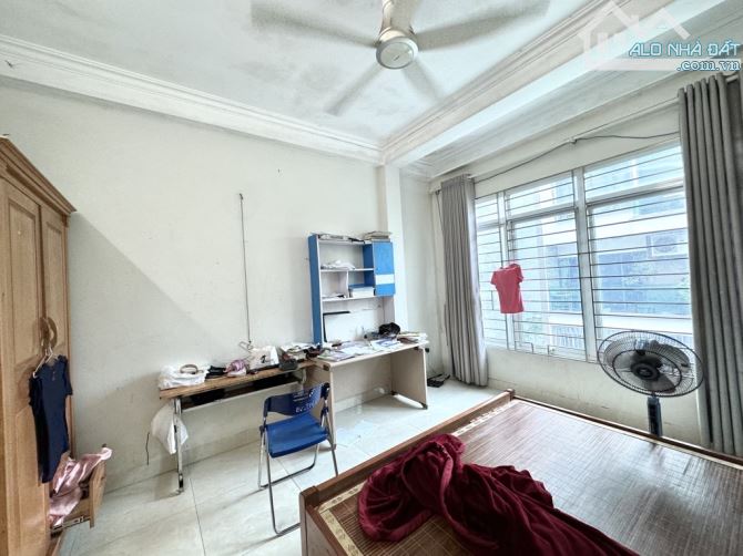 - BÁN NHÀ QUANG TRUNG HÀ ĐÔNG 50m XÂY 6 TẦNG-PHÂN LÔ - VỈA HÈ - Ô TÔ TRÁNH - 2