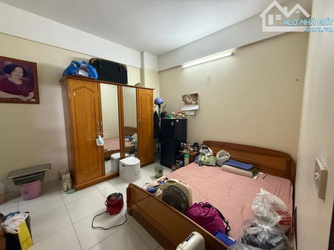 BÁN CĂN HỘ ĐẸP 2 PHÒNG NGỦ GẦN HỒ HOÀNG CẦU - 2