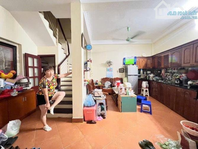 Bán nhà Phan Kế Bính, DT 35m2 x 5T, MT 5m, ngõ thông oto, kinh doanh, chỉ 9 tỷ - 2