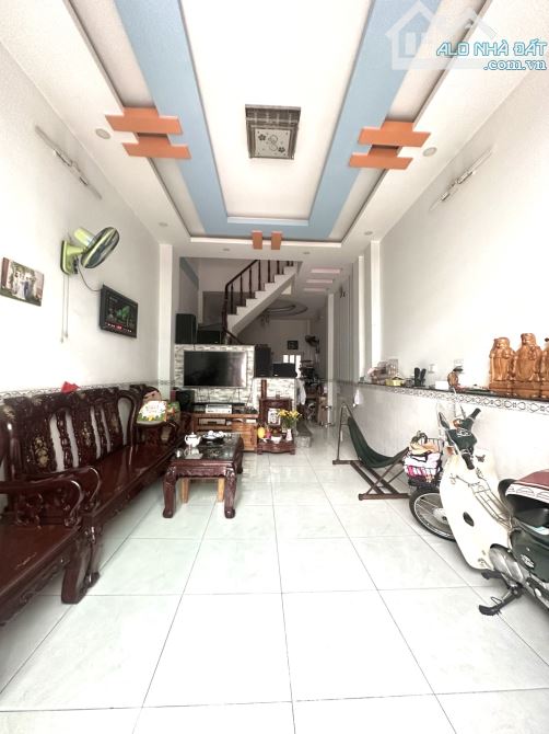 NHÀ ĐẸP 3 Tầng 3PN Gần Tỉnh Lộ 10,giáp khu Tên Lửa Aeon Bình Tân mất 5 phút đi Xe🏠 - 2