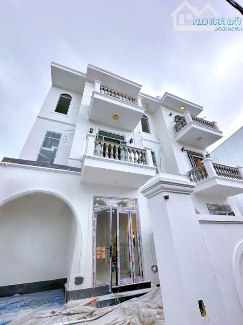 💥Nhà 3 tầng Lại Thế - Cách Phạm Văn Đồng 100m  giá 3.6x tỷ - 2