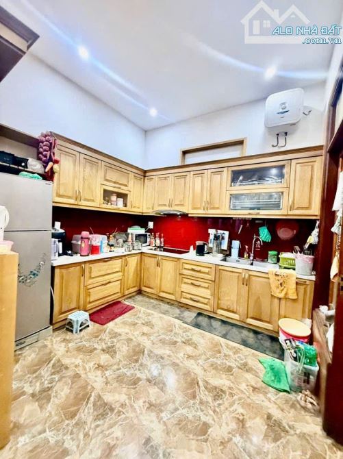 Dân xây Hoàng Ngân, vỉa hè, kinh doanh, phân lô ô tô tránh, gara, DT 500tr/năm 54m*5T - 2