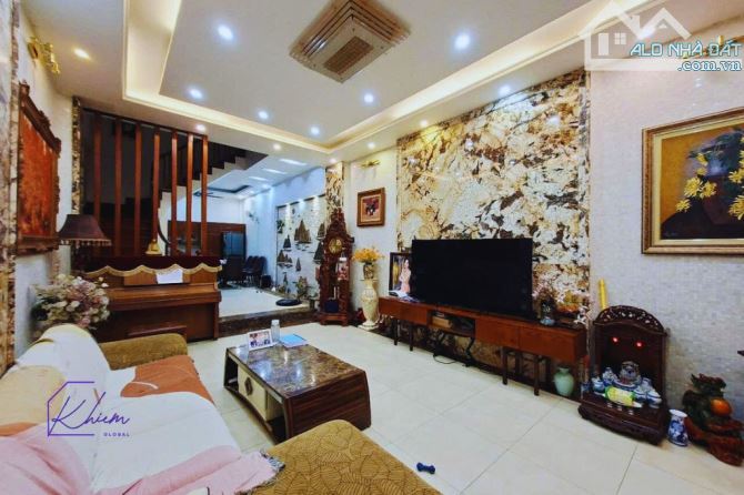 Bán nhà phân lô quân đội Lê Trọng Tấn, 100m², 4T, MT 4.6m, gara ô tô, sân rộng - 2