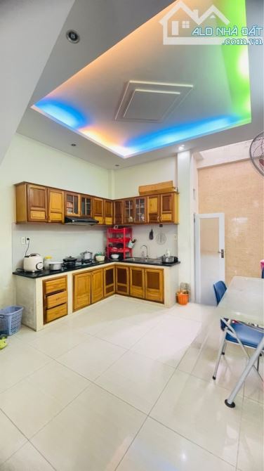 Bán nhà hẻm xe hơi 5m Đường Dương Văn Dương - DT 52m2 (4 x 13)m - 180m2 - 2