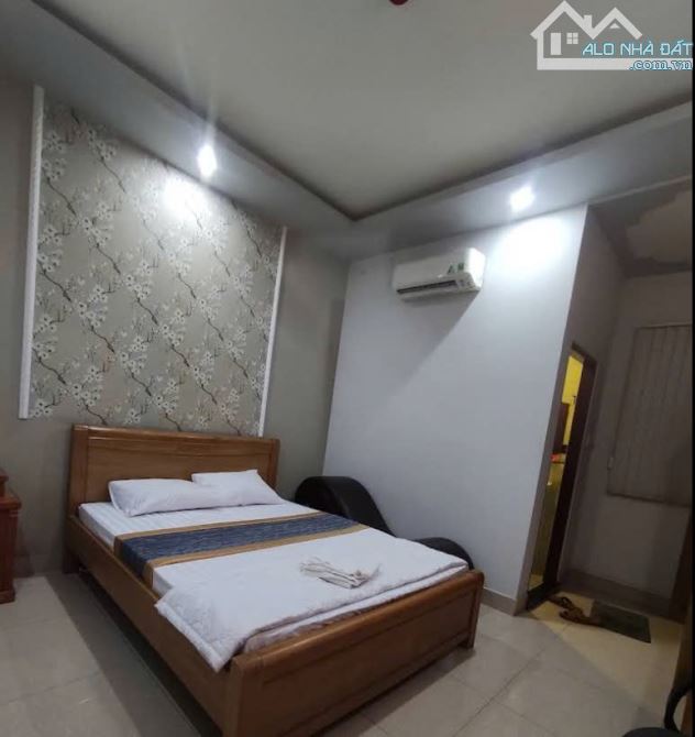 Bán KS Lê Văn Khương - MT Thới An 05. DT 12m x 25m , 1 trệt 4 lầu cho thuê khoán 75tr - 2