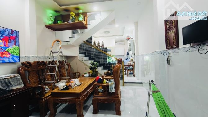Bán nhà 4 tầng- Mặt tiền kinh doanh - Dương Đình Hội – Đỗ Xuân Hợp nhỉnh 6 tỷ. - 2