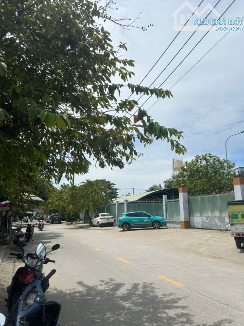 -	Đất Thổ Cư, mặt tiền đường Thạnh Xuân 24,phường Thạnh Xuân Q12,dt:85m2 (4.2mx20m),5,9tỷ. - 2