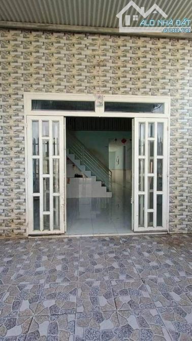 Bán gấp căn nhà ở Tân Hiệp- Hóc Môn. Giá 730 triệu, DT 110m2, SHR. - 2