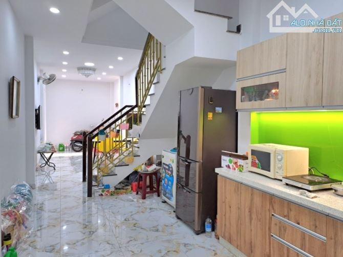NHÀ MỚI 85M² – CÓ SÂN TRƯỚC, SÂN SAU – HẺM THÔNG – NGUYỄN KIỆM, P.3 PHÚ NHUẬN – 8.8 TỶ - 2