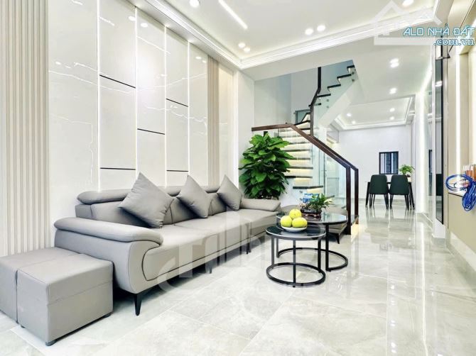 Căn Phố Chợ Đôn - Độc Lập - Sân cổng riêng - 50m - 3.790 - 2