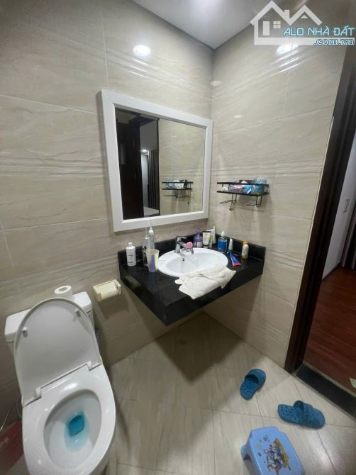 chung cư Golden Land, 275 Nguyễn Trãi 147m 3 PN 2WC 12,1tỷ đúp nội thất vào ở luôn - 2