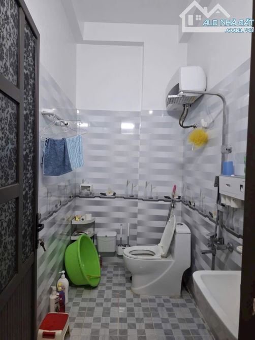 Bán nhà 3 tầng độc lập , phố đằng hải - 2