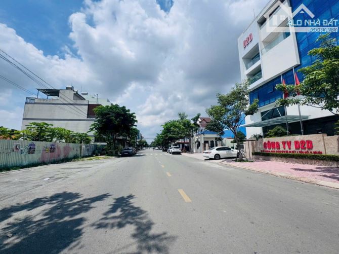 Bán đất gốc 2 mặt tiền biệt thự có nhà kdc D2D Võ Thị Sáu, shtc 100% - 2