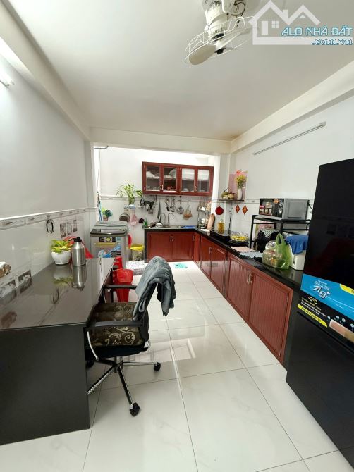 Nhà mới 4 tầng hẻm xe hơi trước nhà đường Nguyễn Duy P10.Q8. Giá 5,98 tỷ TL - 2