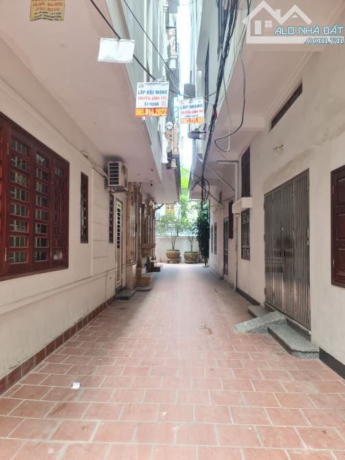NHÀ ĐẸP PHÂN LÔ HAI MẶT THOÁNG YÊN TĨNH Ô TÔ ĐỖ CÁCH 5m DT 37m FULL NỘI THẤT VÀ 10 tỷ - 2
