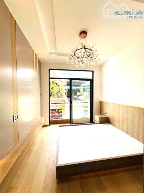 Bán nhà HẺM XE HƠI CMT8 Q.3, 5 tầng, full nội thất, có thang máy, sổ vuông A4, chỉ 8.x tỷ - 2