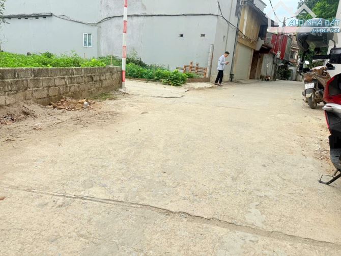 BÁN LÔ HÓC VỊ TRÍ CỰC ĐẸP CÁCH TUYẾN METRO 300m - 2