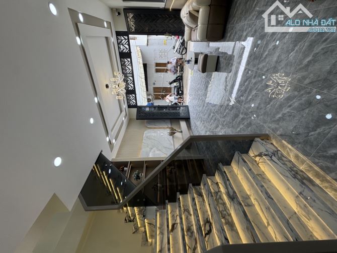 📣🏠QUẬN 6  NHÀ MỚI TOANH 3 TẦNG NỘI THẤT CAO CẤP -ĐƯỜNG THÔNG XE TẢI HƠN 5 TỶ- BÀ HOM - 2