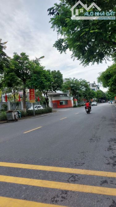 Bán đất  phố Phúc Lợi 40m2- mặt tiền 4m- 5.45 tỷ, ô tô, gần KĐT Việt Hưng - 1