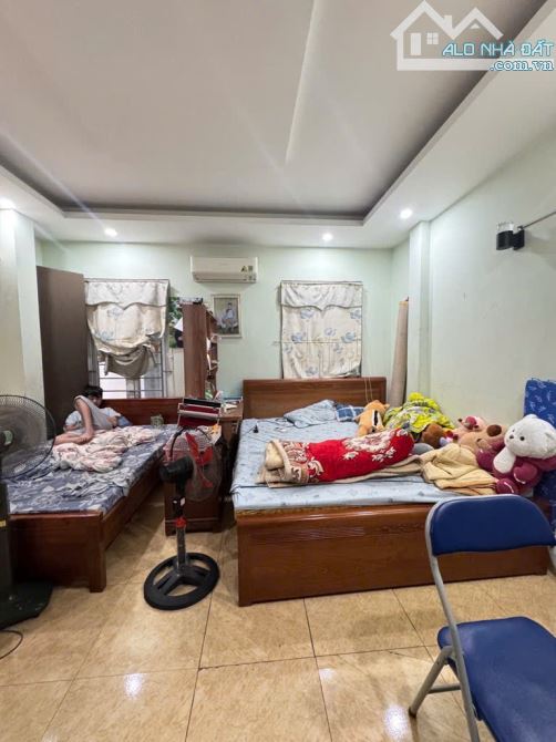 NHÀ ĐẸP LẠC LONG QUÂN, TÂY HỒ - 42M² X 5 TẦNG, GIÁ 6.5 TỶ - SỔ ĐỎ CHÍNH CHỦ, GIAO DỊCH NGA - 2