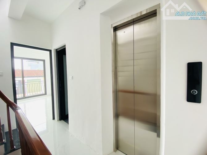 NHÀ XÂY MỚI 5 TẦNG THANG MÁY - PHÂN LÔ 20M THẲNG TẮP - RA Ô TÔ TRÁNH ĐỖ NGÀY ĐÊM. - 2