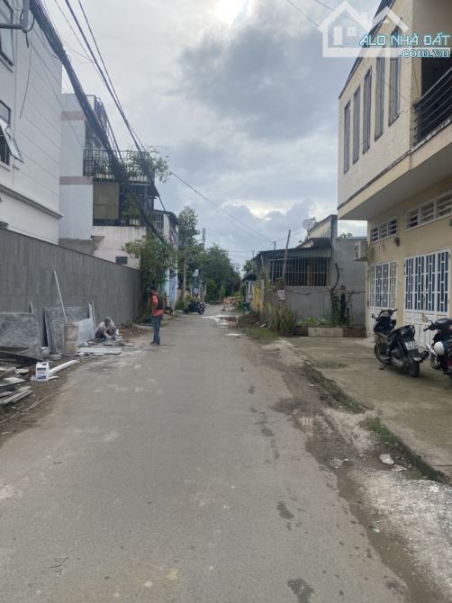 🏡 NHÀ 2 TẦNG PHÚ HỮU – HẺM XE HƠI – 73m2 GIÁ CHỈ 3.9 TỶ - 2