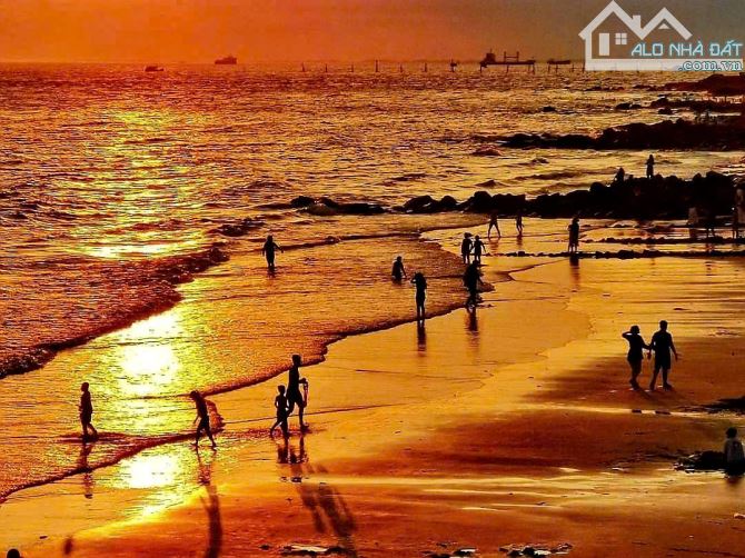 NHÀ GÓC 2 MT CÁCH BIỂN 30M (NGAY BÃI TẮM VIEW BIỂN) HẠ LONG VŨNG TÀU 1 TRỆT 2 LẦU 17 TỶ - 2