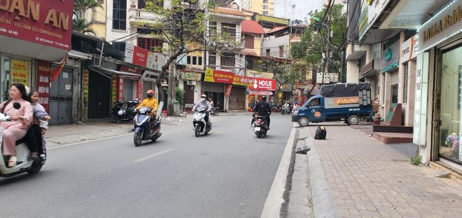MẶT PHỐ TÔ VĨNH DIỆN – VỈA HÈ – 2 MẶT THOÁNG – 5 TẦNG THANG MÁY – KINH DOANH VÔ ĐỐI - 2