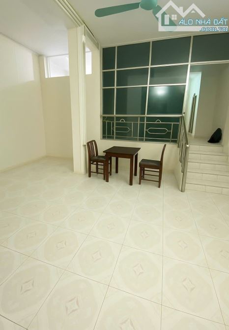 Thuê siêu rẻ căn hộ 103m2 3PN, 1 bếp, 1P khách, 2WC đường Nguyễn Quý Đức Thanh Xuân Hn - 2