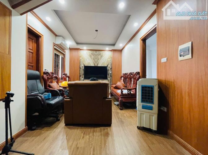 18,8 tỷ, 55m2, 5 tầng vip Hoàng Mai, nhà dân xây, ngõ thông, ô tô tránh, thang máy, lô góc - 2